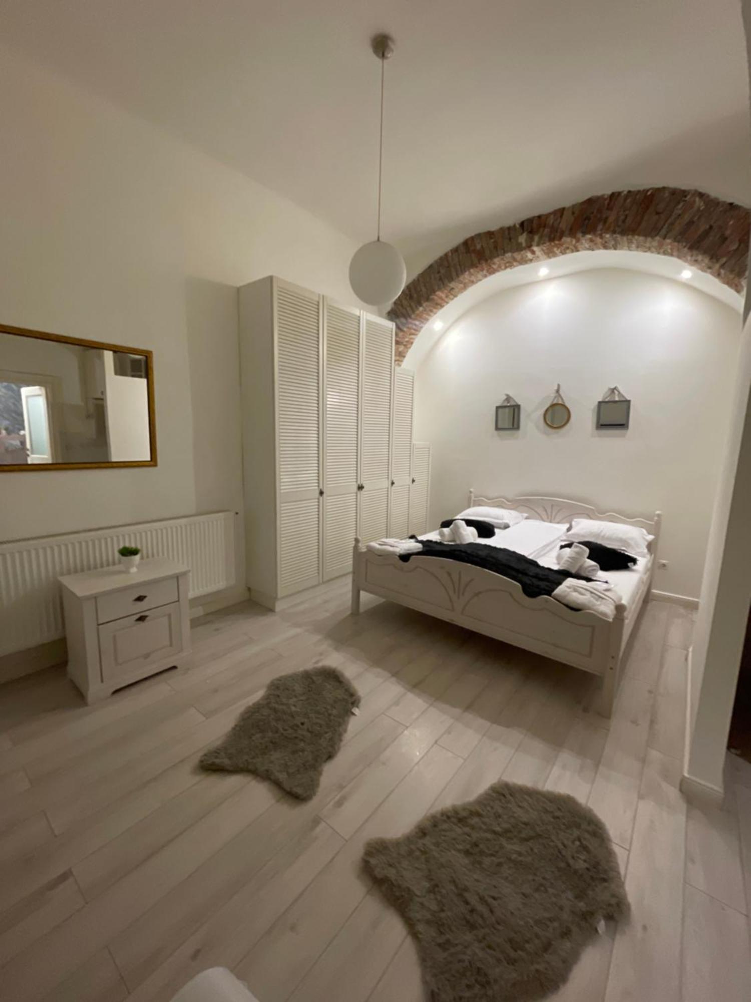 Luxury Ultra Central Сибиу Экстерьер фото